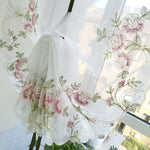 rideau fleur brodé blanc rose vert translucide classique romantique fixations ruban noir