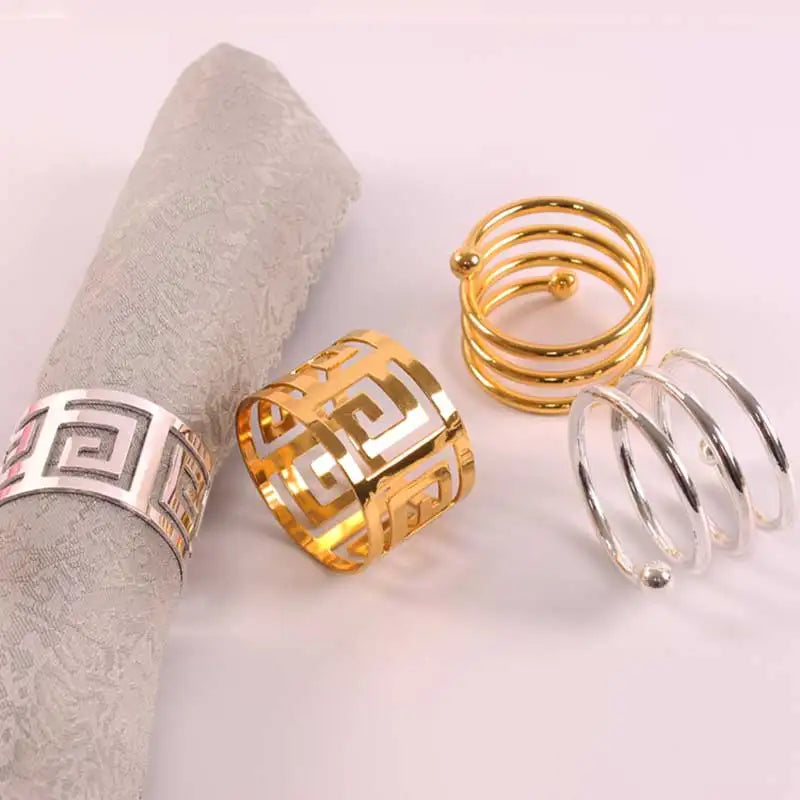 boucles serviettes or argent modernes élégantes fêtes mariages occasions spéciales decoration table