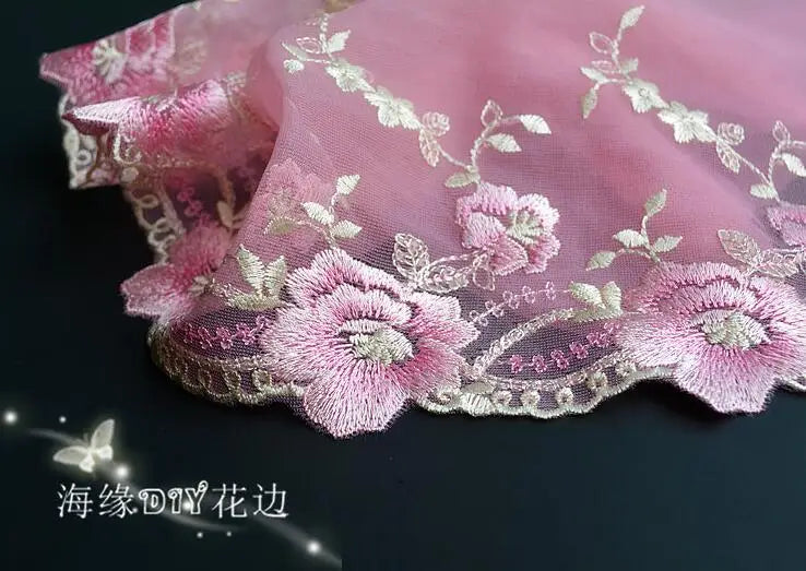 tissu décoratif violet rose broderie florale dentelle semi transparent élégant décoration mariage 20cm large