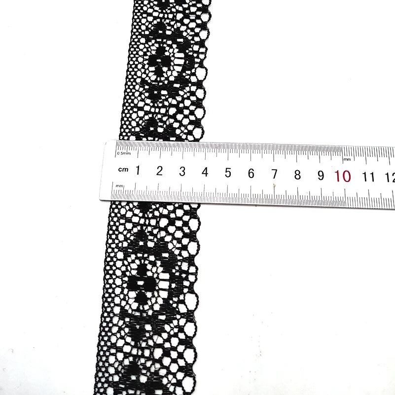 ruban dentelle noir motifs floraux texture fine classique 40mm 10mètres hautequalité écologique solubleaueau