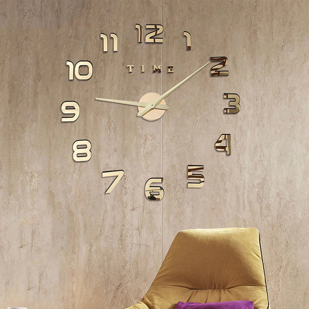 Horloge murale autocollante 3D en couleur argent sur un mur blanc