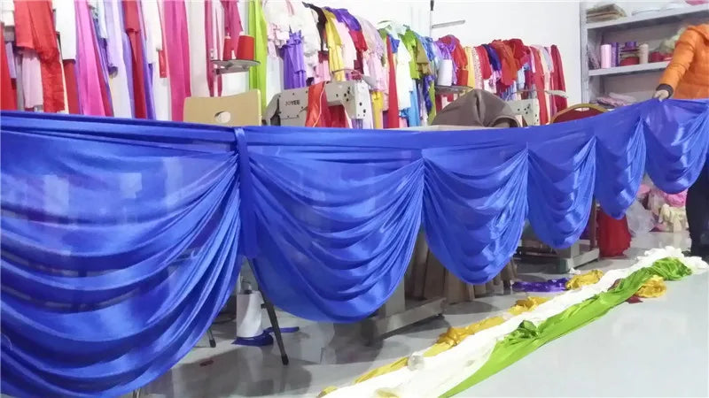 Rideau swag coloré en soie glacée pour décoration d'anniversaire