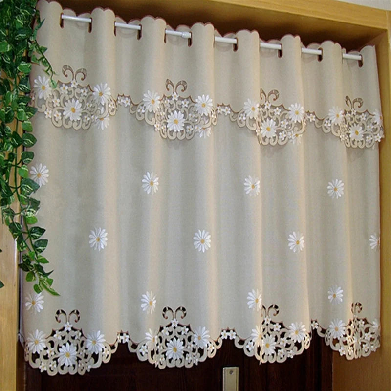 rideau brodé marguerites semi translucide décoration champêtre fenêtre cottage beigeclair blanc