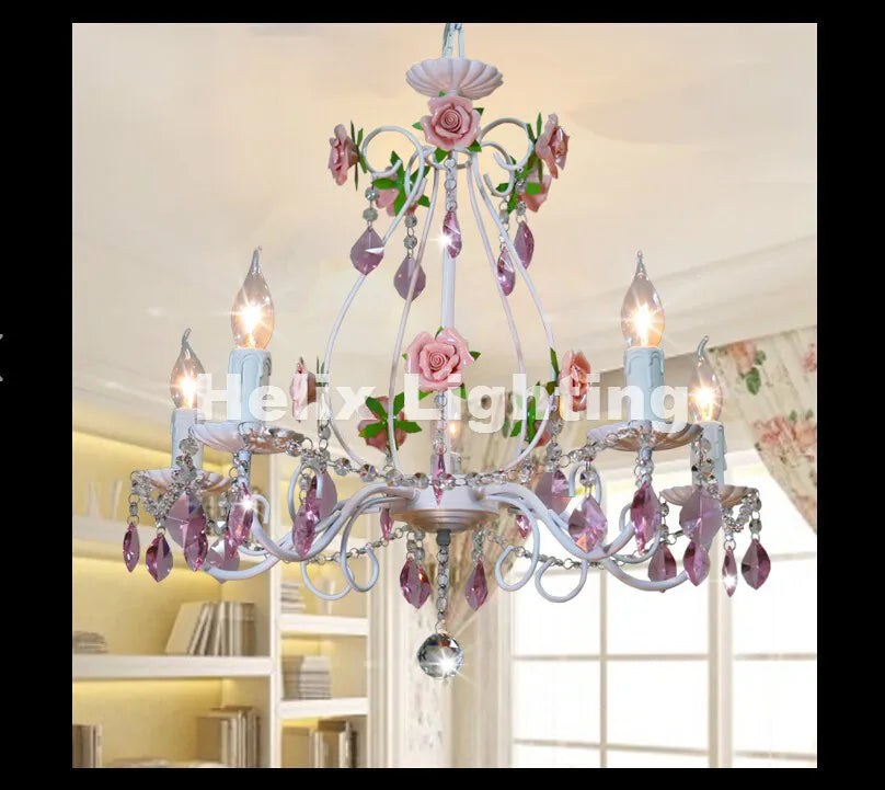 lustre chandelier blanc rose violet cristaux fleurs shabby chic