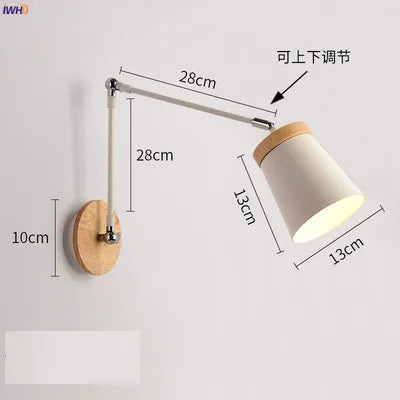 Applique murale LED allumée dans un salon moderne