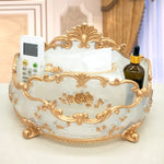 boîte mouchoirs baroque or ornements roses fleurs blanches smartphone parfum télécommande translucent