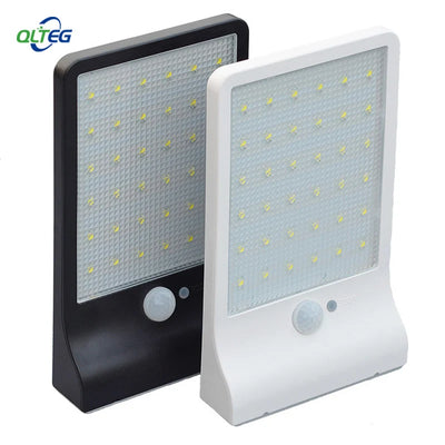 Applique murale solaire 36 LED blanc froid sur mur extérieur