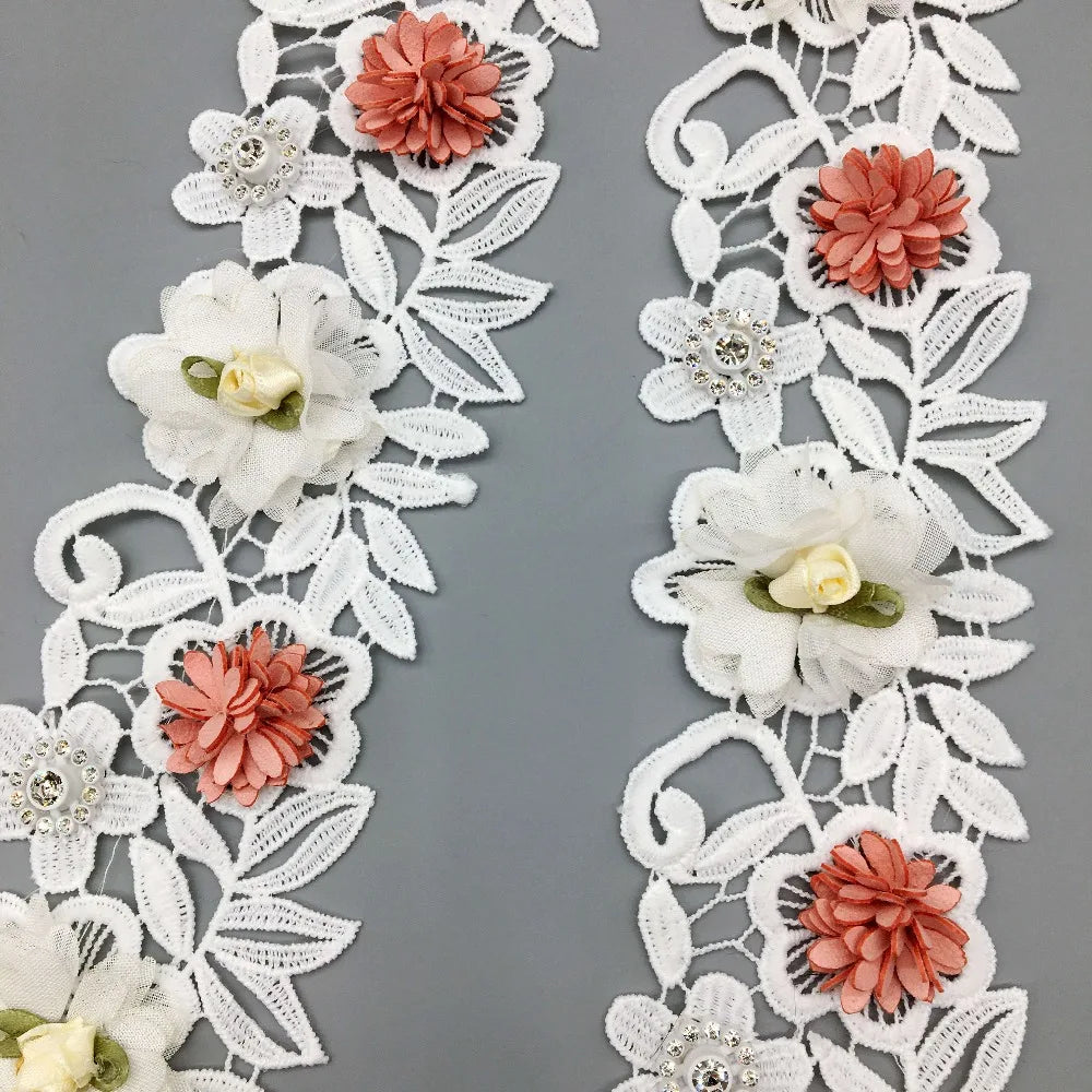 ruban dentelle fleurs brodées rose pâle mariage blanc décor solubre écologique