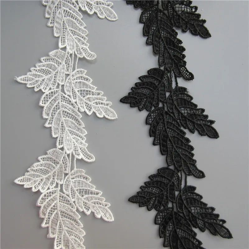 ruban dentelle polyester feuilles stylisées blanc noir vert rose or classique élégant soluble écologique