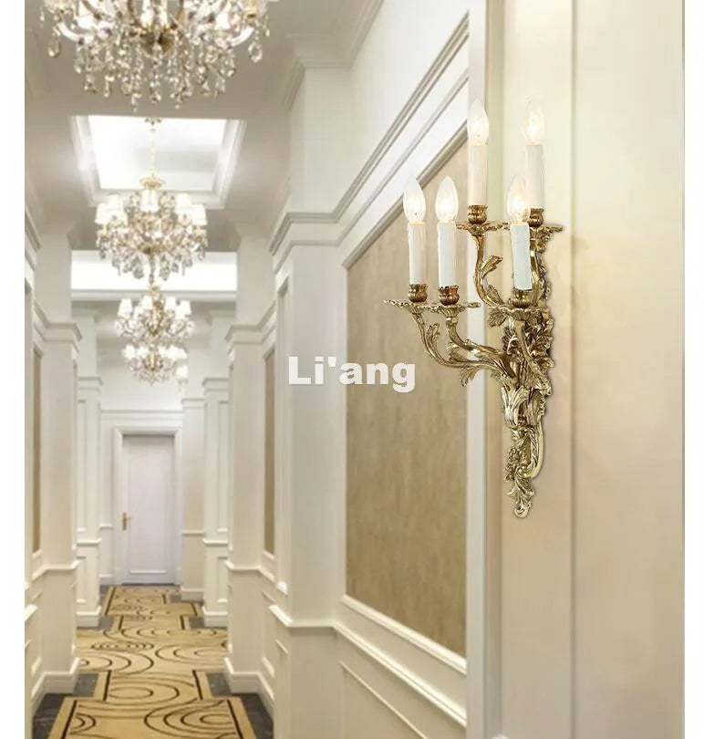 applique murale or décorative baroque quatre lumières fixée mur décoration florale classique