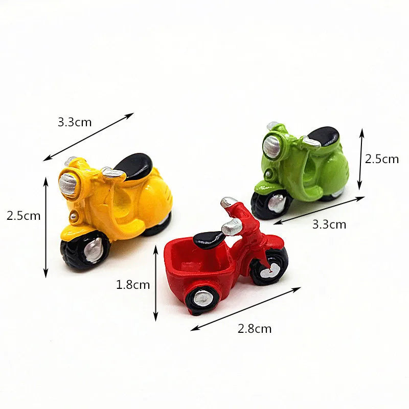 miniature scooter moto résine décor jardin micro paysage figurine jaune vert rouge objet artisanat