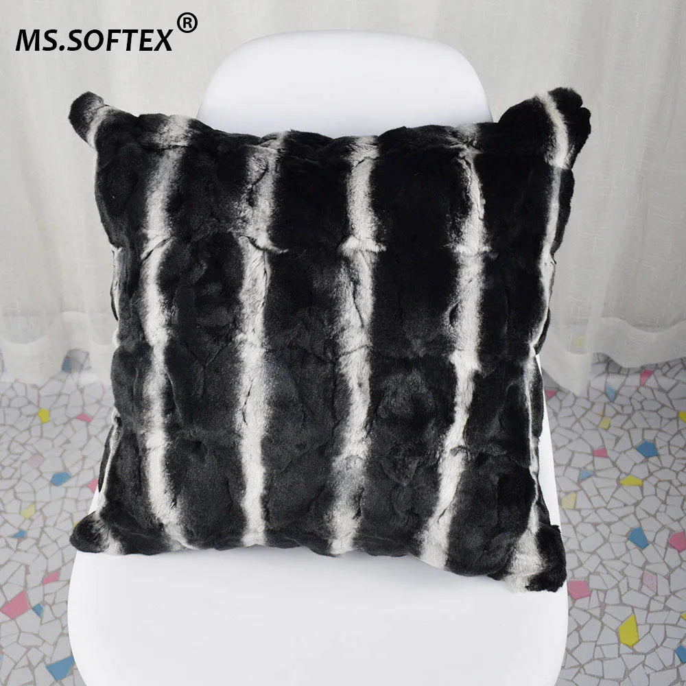 coussin patchwork fourrure lapin gris noir horizontal moderne décoration intérieure lit siège voiture