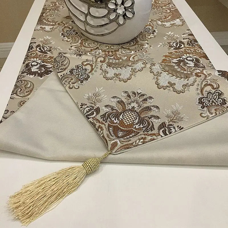 nappe table motif floral brodé chinois élégante coton durable decoration intérieure fêtes universelle