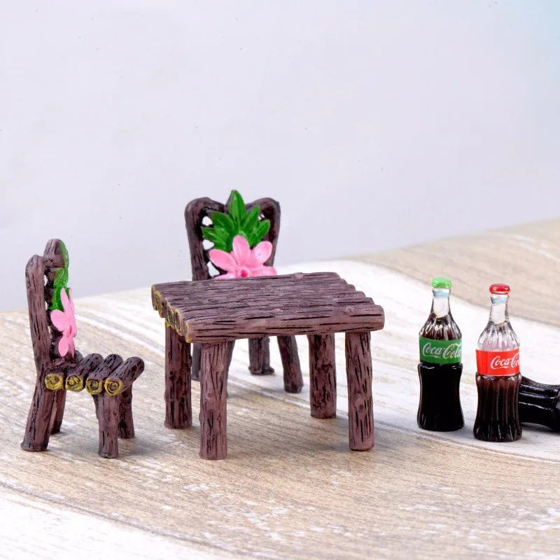 miniatures meubles rustiques table chaise figurines amour fleurs imitation bois texturé decoration chambre enfants