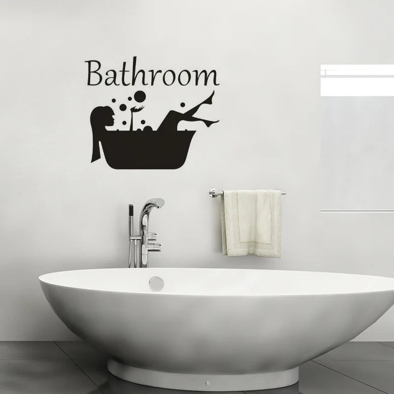 autocollant mural baignoire bulles personne décoration graphique simple salle bains noir opacité 18cm 15cm