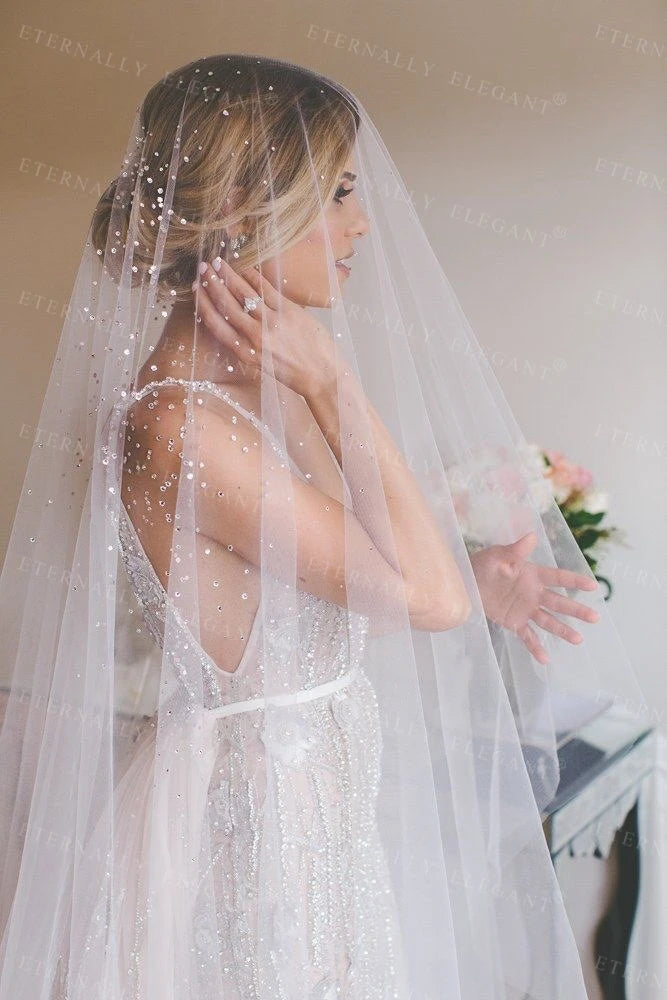 voile mariée blanc élégant strass accessoire mariage classique femme translucent