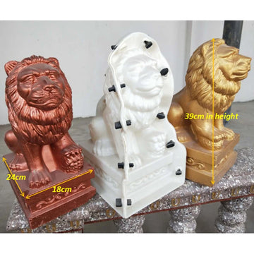 statue lion or blanc cuivre texture métallique classique sculptural extérieur base décorative