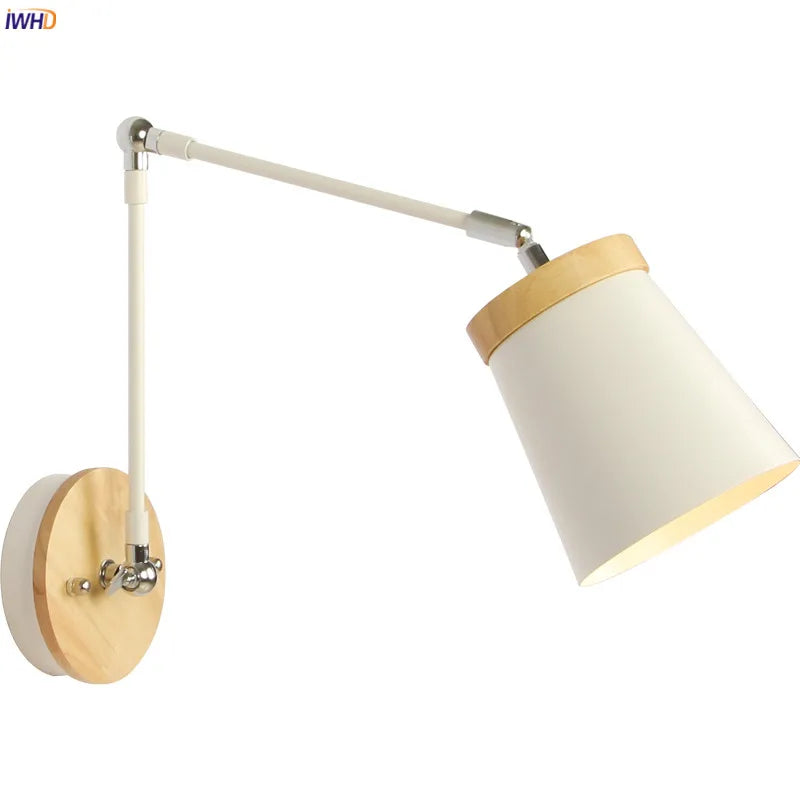 Applique murale LED en bois design nordique vue de face