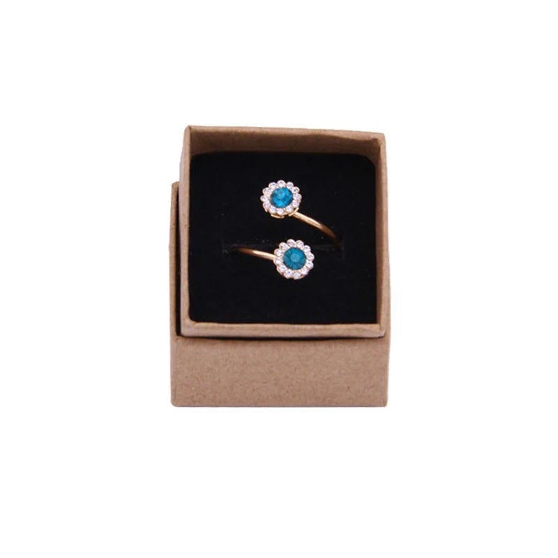 Lot de 24 boîtes à bijoux kraft empilées