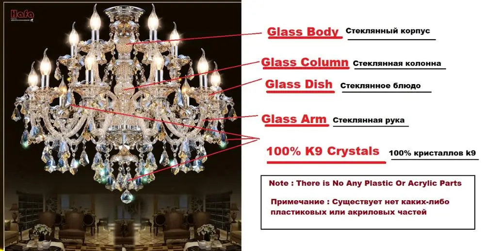 Détail des pendentifs en cristal du lustre avec reflets lumineux
