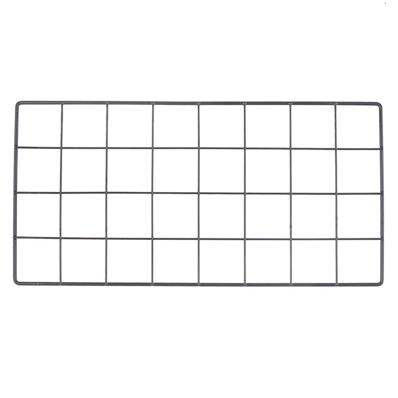 panneau decoratif grille metallique noir blanc minimaliste deco mur photo affiche supportobjetartificialflowersboulesrouges