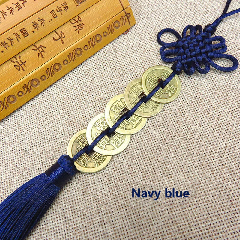 porte clés chinois artisanal rouge bleu royal motif traditionnel tissu satiné pompon métal