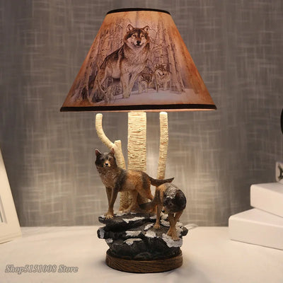 Lampe de chevet loup en résine grise vue de face