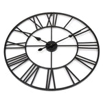 Horloge murale grand format fer noir détail chiffres romains