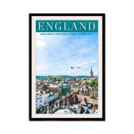 Le texte alt pour cette image pourrait être : Vue aérienne de la ville d'Oxford en Angleterre, avec ses bâtiments historiques, ses toits rouges et son ciel bleu parsemé de nuages.