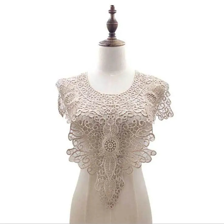 écharpe dentelle fine motifs floraux blanc noir beige rouge classique élégante polyester écologique