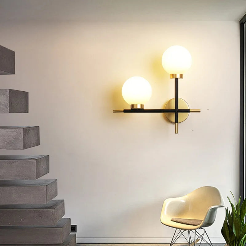 applique murale moderne globes opalescents verre translucide noir doré chambre salon entrée minimaliste