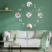 horloge murale géante personnalisable argentée dorée photos intégrées moderne