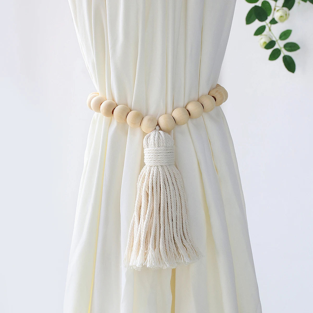 rideau boho blanc rayures verticales macramé bois pompons coton
