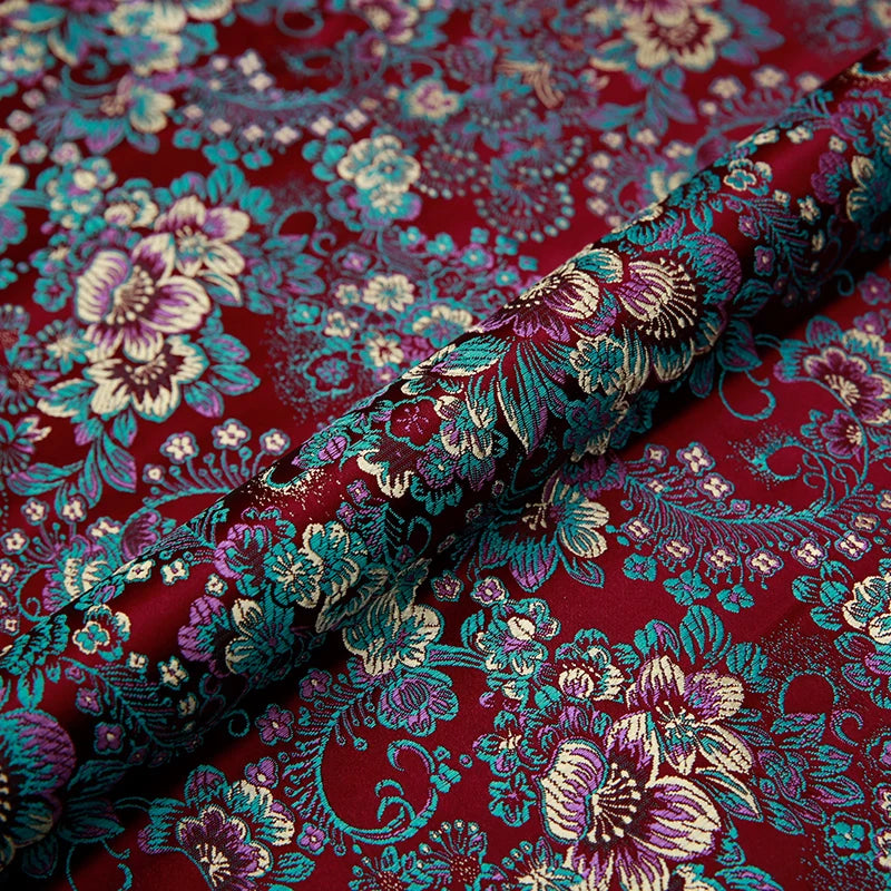 tissu brocart fleurs rouge rose jaune bleu polyester durable qualité jacquard teint decoration materiau