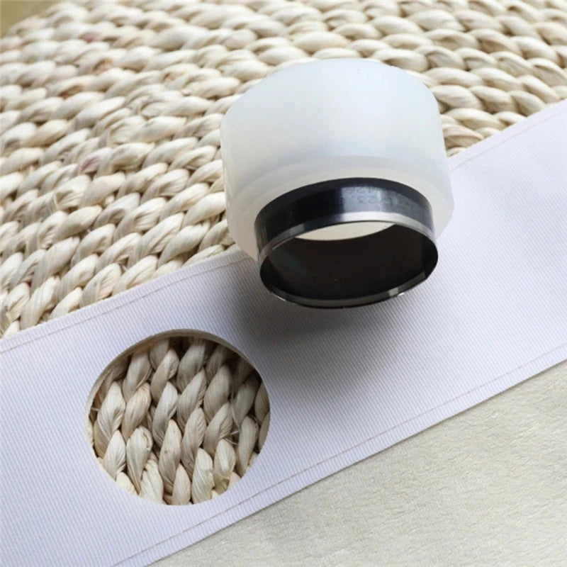 accessoire rideau polonais anneaux boucles métal plastique blanc gris industriel moderne