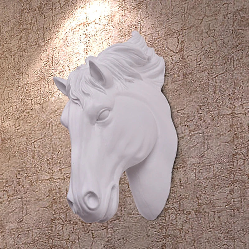 décoration murale tête cheval résine noire blanche moderne fixations murales abstraite jaunes orangées