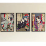 Trois œuvres d'art japonaises traditionnelles représentant des personnages dans des scènes d'intérieur et d'extérieur, avec des couleurs vives et des motifs floraux.