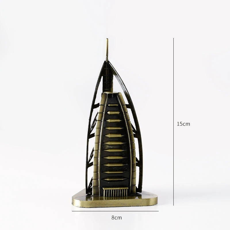 décoration intérieure statue liberté tour eiffel miniature architecture moderne ornement métal doré noël