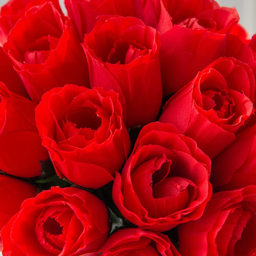 bouquet roses rouges soie décoration intérieure mariage anniversaire modernes baby shower pendaison crémaillère