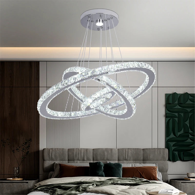 suspension lumineuse moderne anneaux cristal poli blanc doré strass haute luminosité télécommande