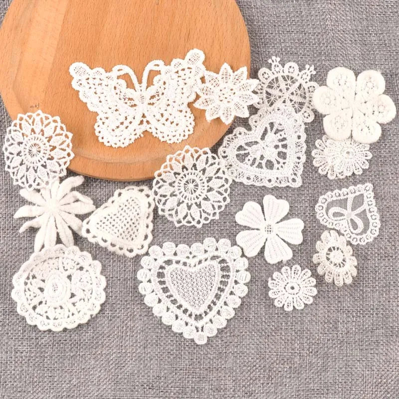 broderies dentelle blanches fleurs papillons coeurs géométriques traditionnelles mariage décoration maison