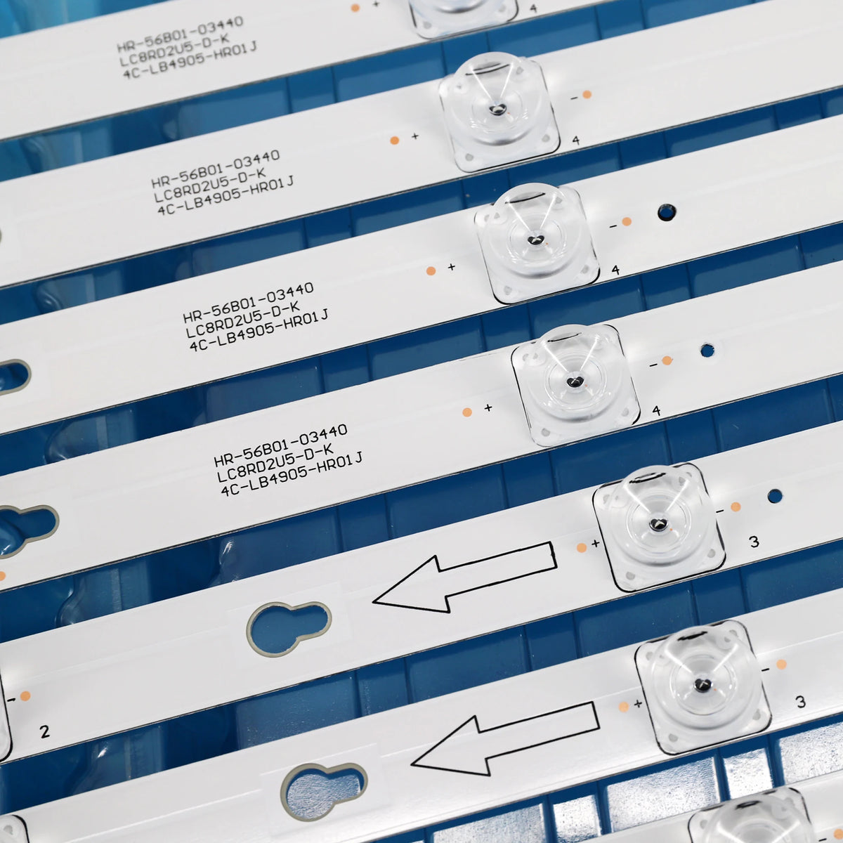 bande lumineuse led blanc perforations connecteurs électriques moderne accessoire informatique industrielle