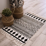 tapis géométrique boho beige noir triangles losanges antidérapant lavage machine main chambre salon prière