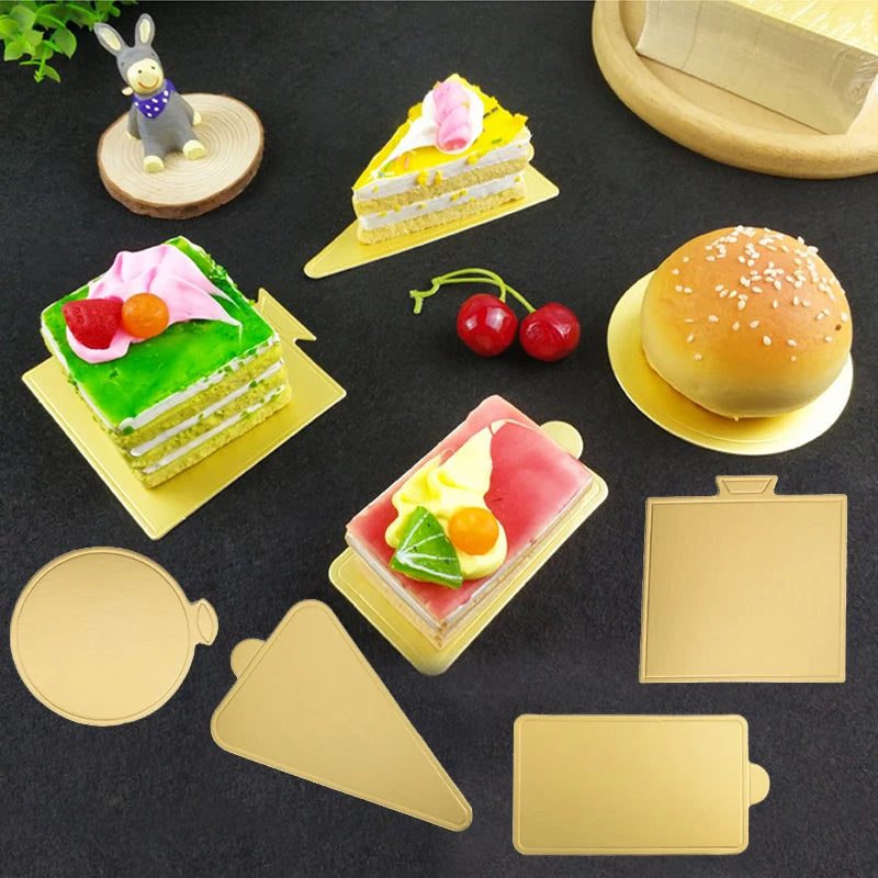 plateau dessert support présentation gâteau forme carrée ronde triangle or brillant moderne fête buffet