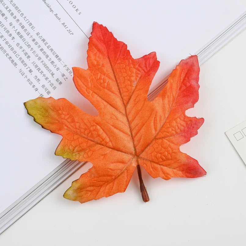 feuilles erable artificielles soie couleur automne orange rouge jaune decoration exterieur naturelle detaillee festive