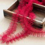 ruban tulle dentelle franges semi transparent rose clair rouge decoration tissu maille ecologique