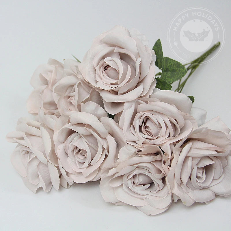 bouquet roses artificielles violettes blanches rose pâle mariage anniversaire décoration intérieure classique