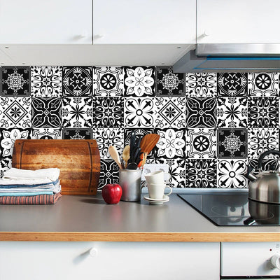 Stickers sol noir et blanc mat antidérapants pour carrelage cuisine