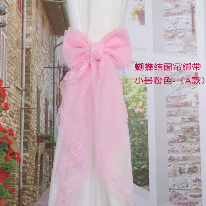 ruban fenêtre dentelle rose clair jaune clair vert pastel moderne décoratif romantique translucent attache