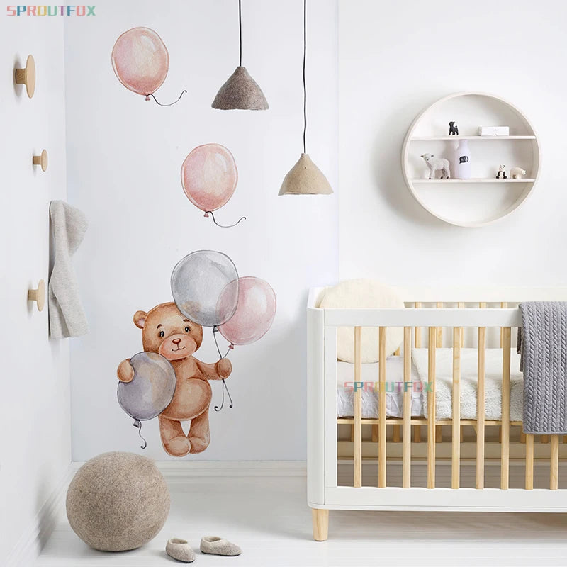 Sticker mural posé sur mur de chambre enfant